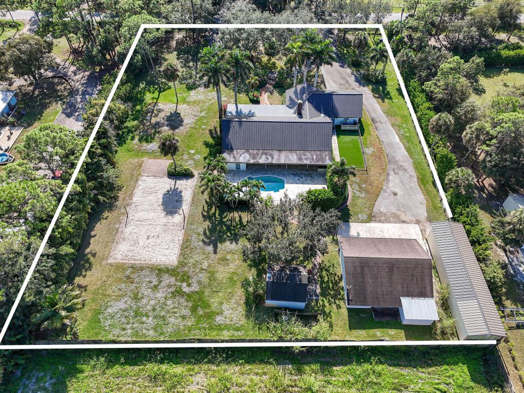 LOXAHATCHEE GROVES - Residential