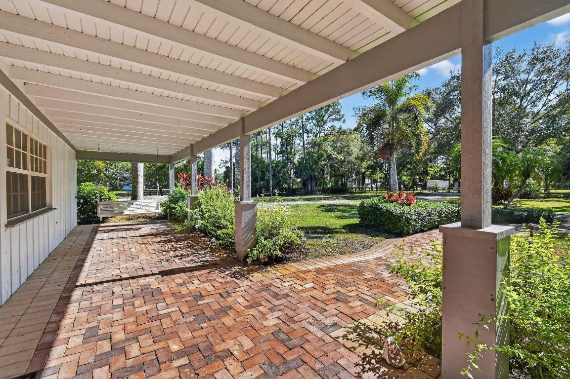 LOXAHATCHEE GROVES - Residential