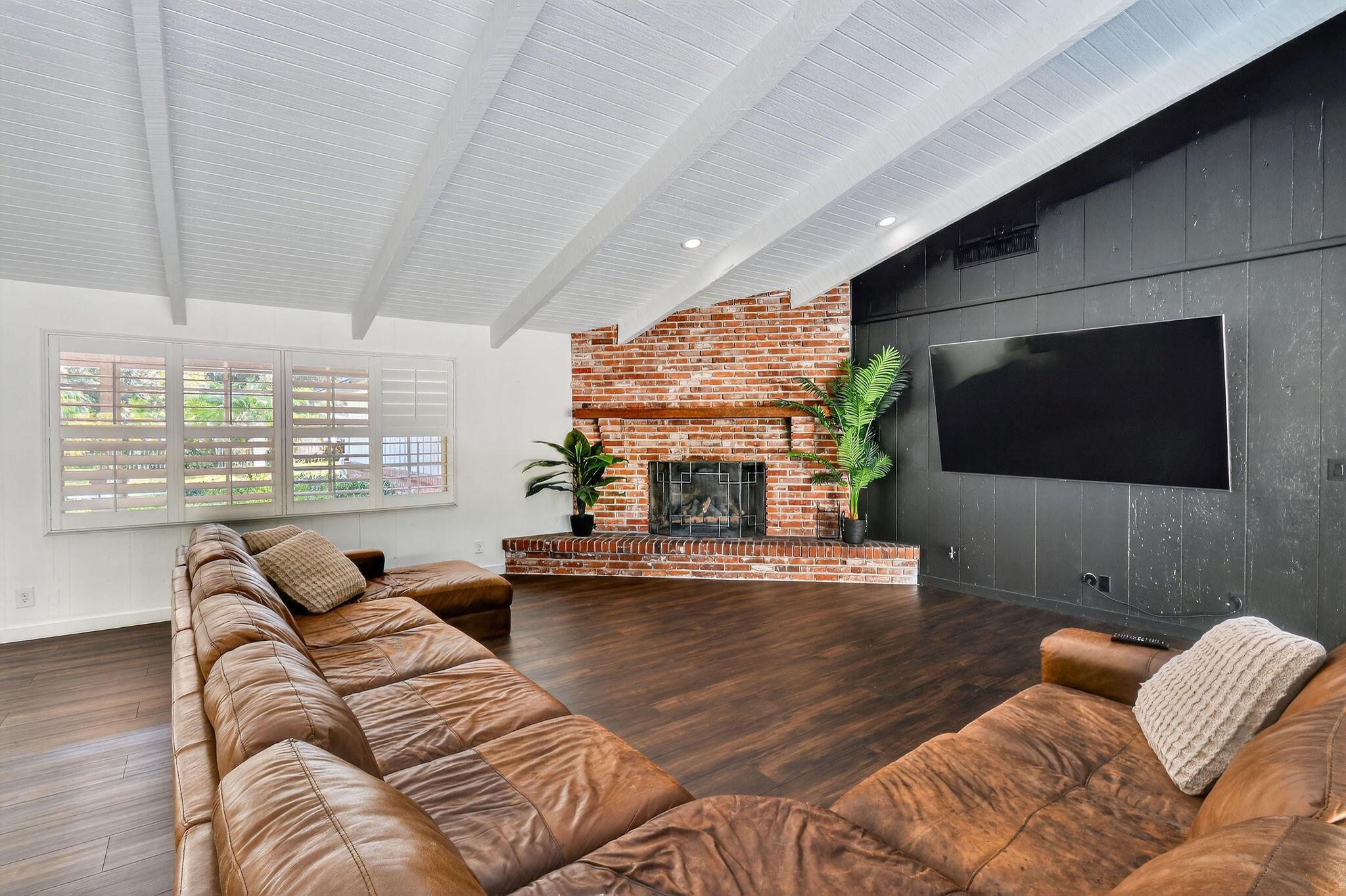 LOXAHATCHEE GROVES - Residential