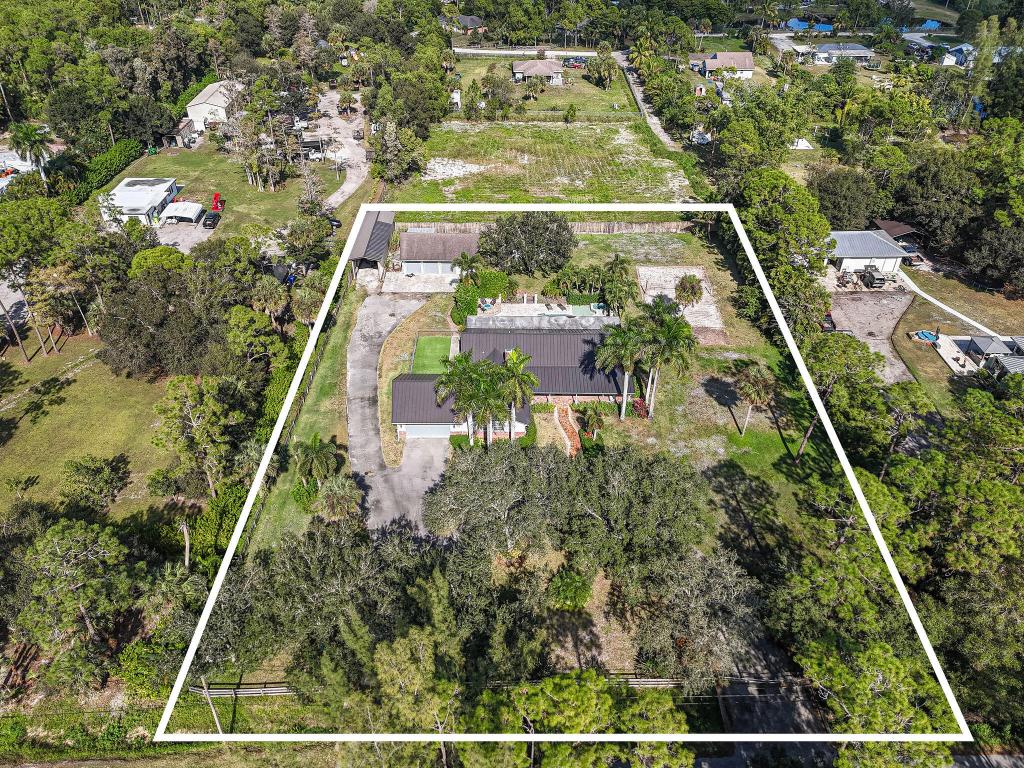LOXAHATCHEE GROVES - Residential