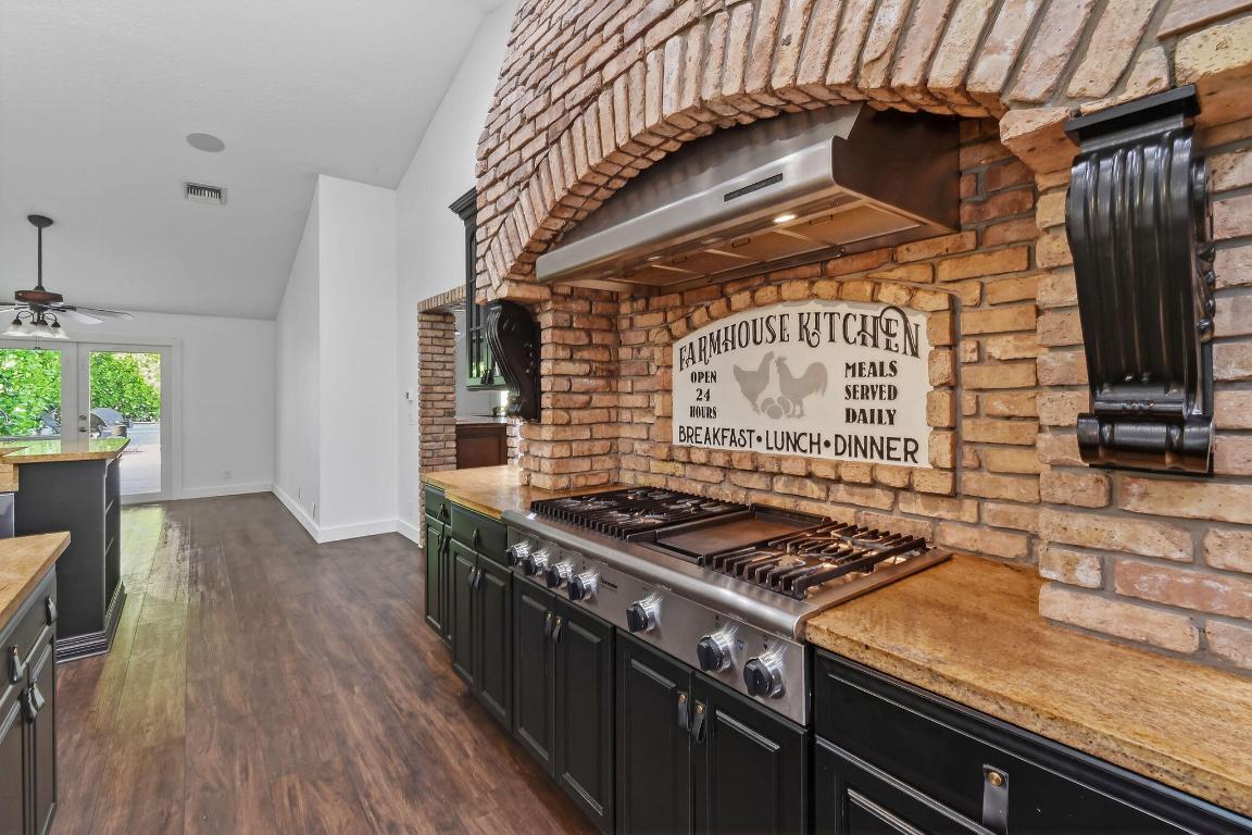 LOXAHATCHEE GROVES - Residential