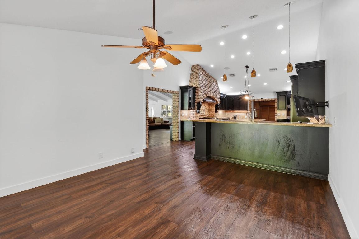 LOXAHATCHEE GROVES - Residential