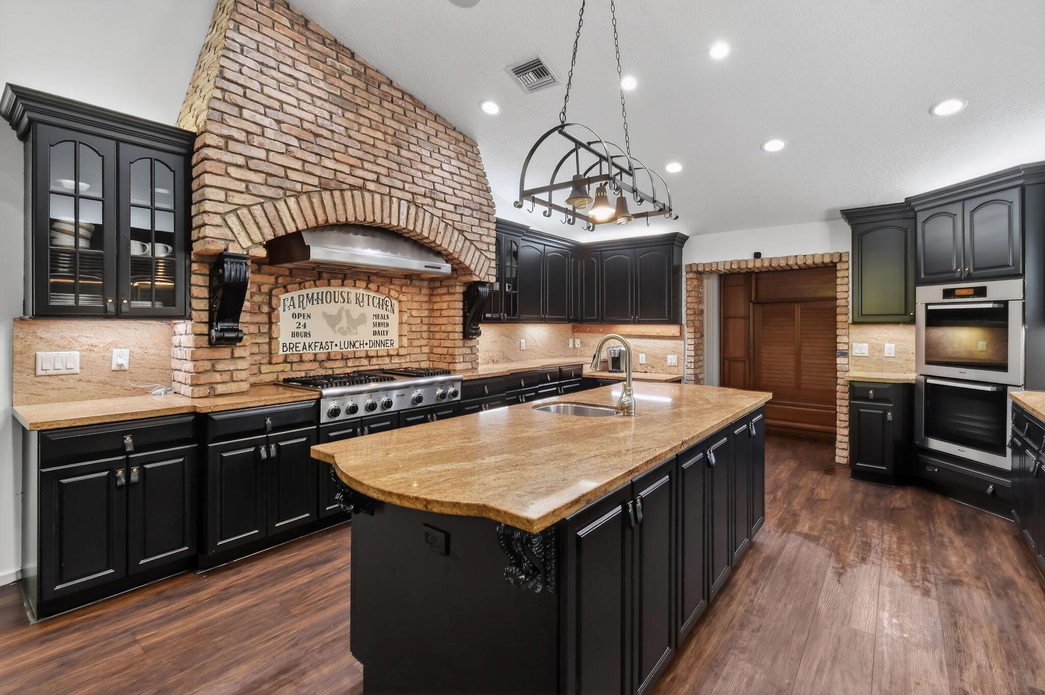 LOXAHATCHEE GROVES - Residential