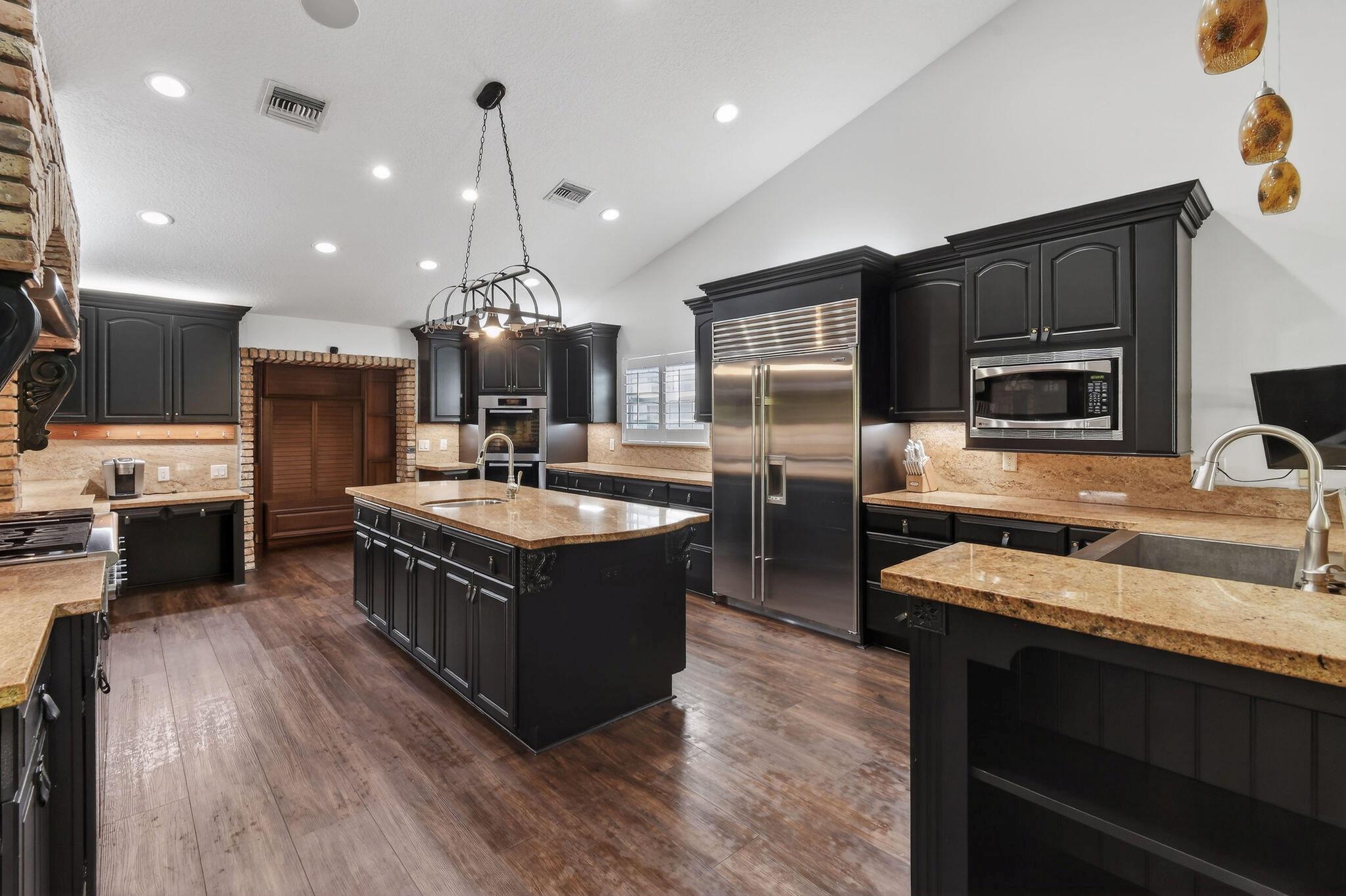 LOXAHATCHEE GROVES - Residential