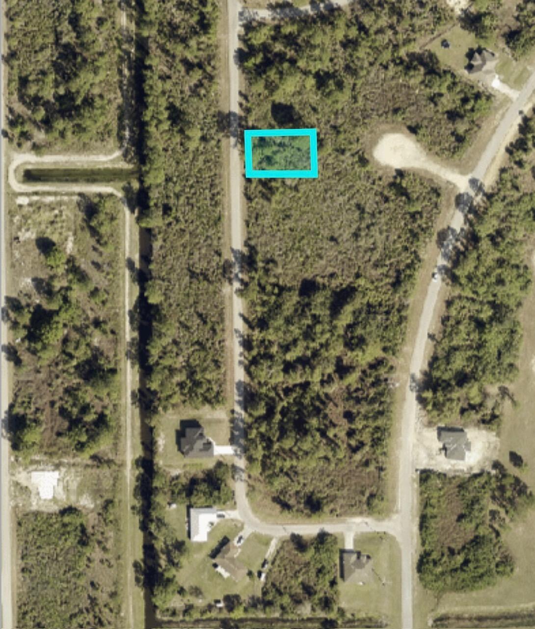 This .25 acre lot in the east section of Lehigh Acres, is high and dry on a paved road and very convenient to Grant & Bell Blvd. All of this for under $18,000 is very rare in the city. You can enjoy many activities within a short drive such as... Shopping, JetBlue Stadium (Home of the Red Sox spring training), Hammond Stadium (Home of the Twins spring training) and Fort Myers Beach. Also for added convenience, Southwest International Airport is quick drive away, Don't miss out!