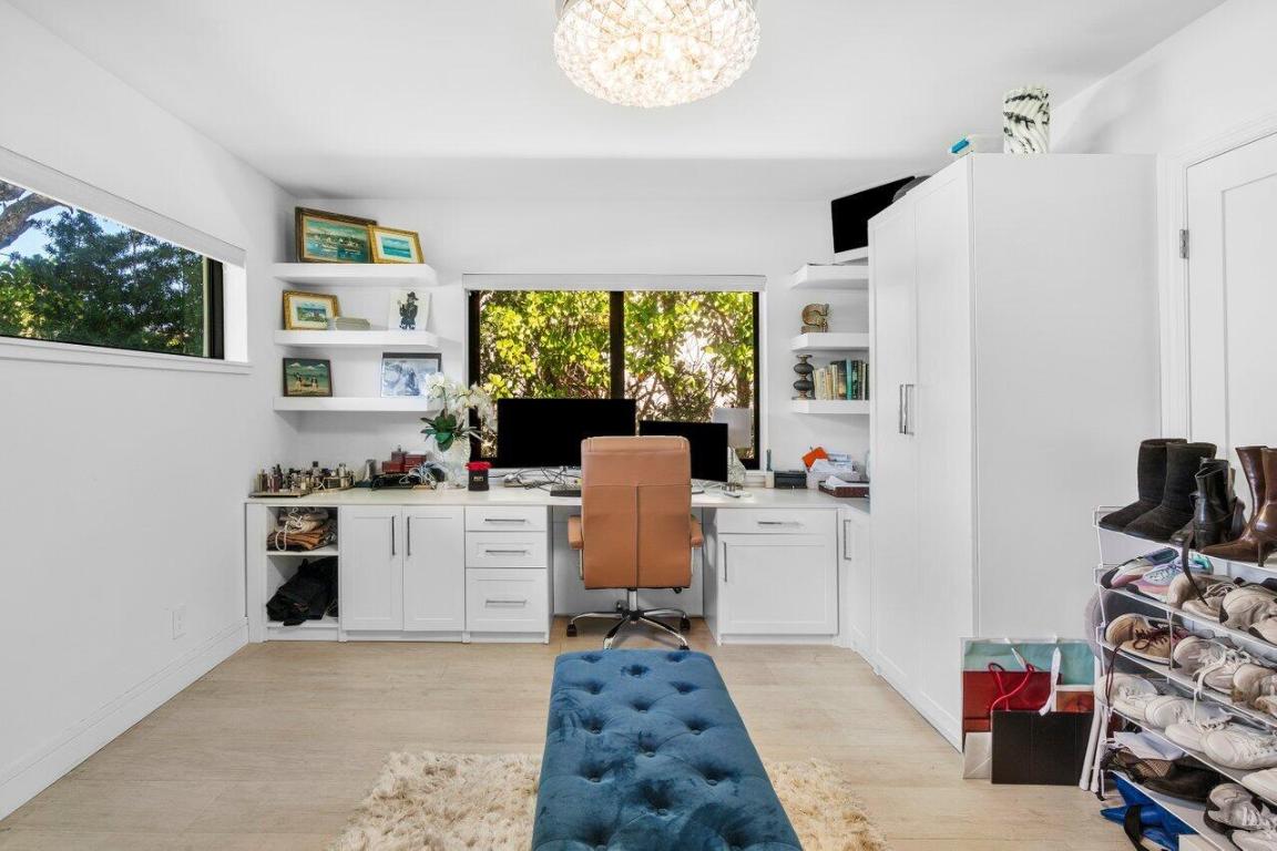 CHEVY CHASE - Residential