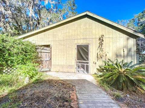 A home in Yulee