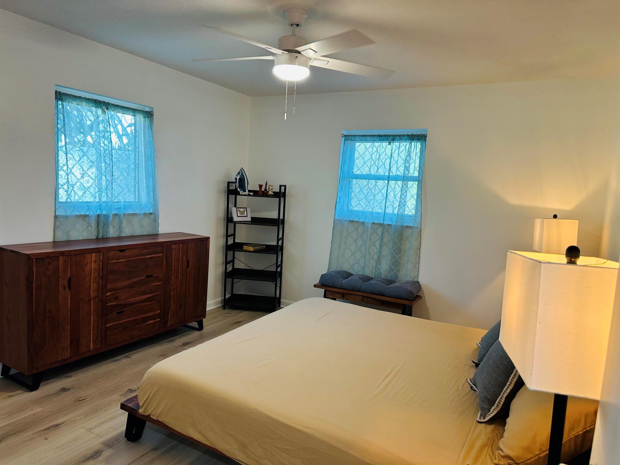 PLANTATION VILLAGE UNREC - Residential Lease