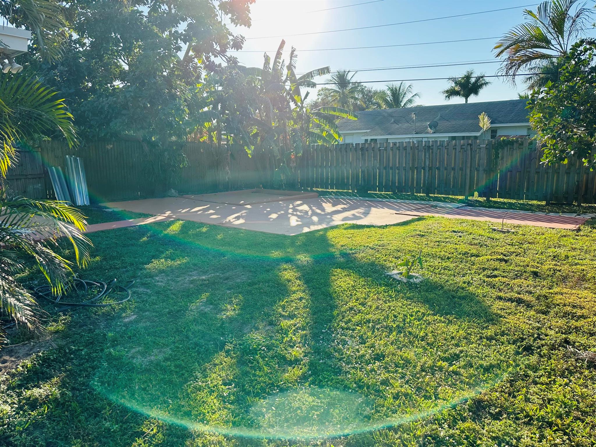 PLANTATION VILLAGE UNREC - Residential Lease