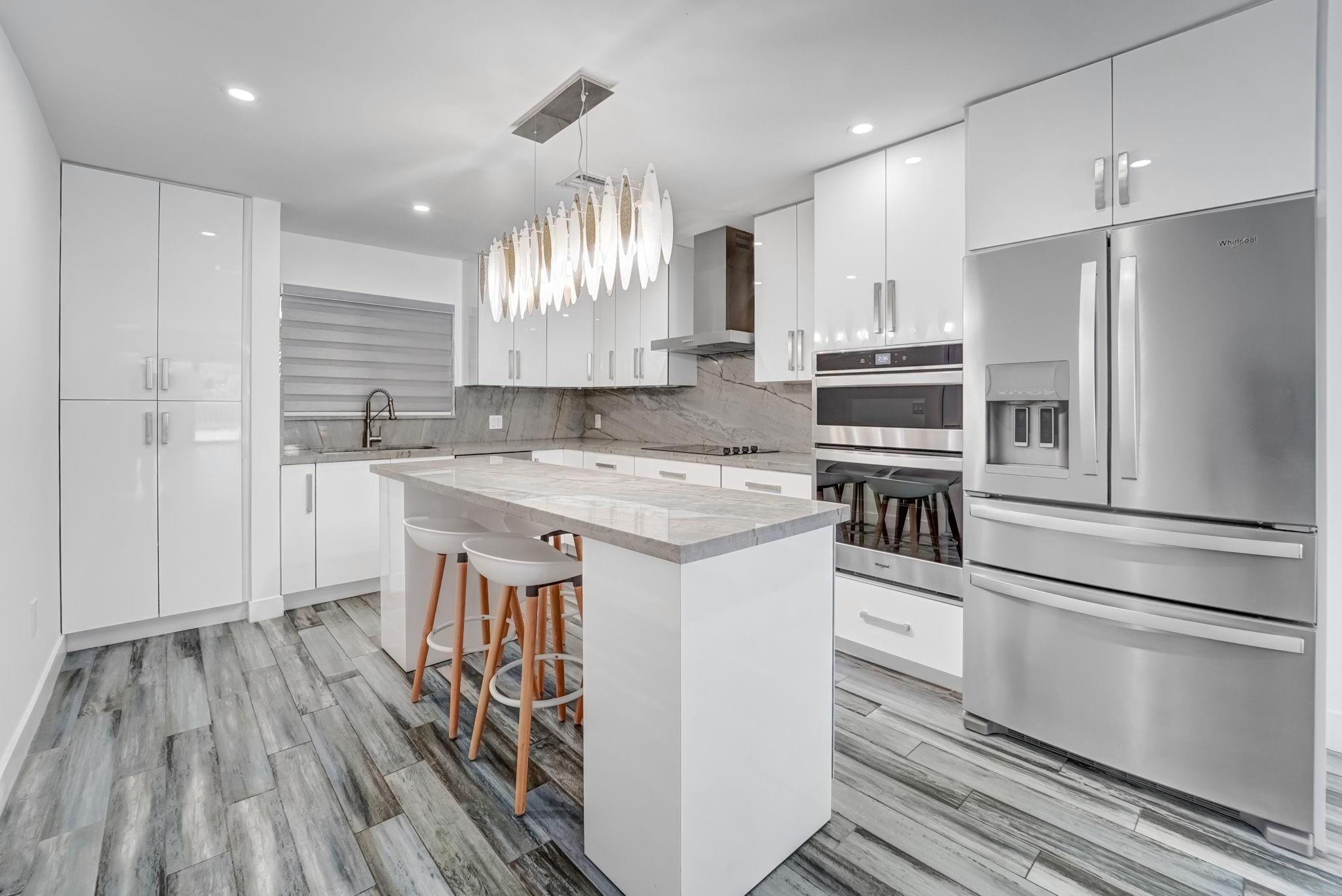 1000 NW North River Drive 14