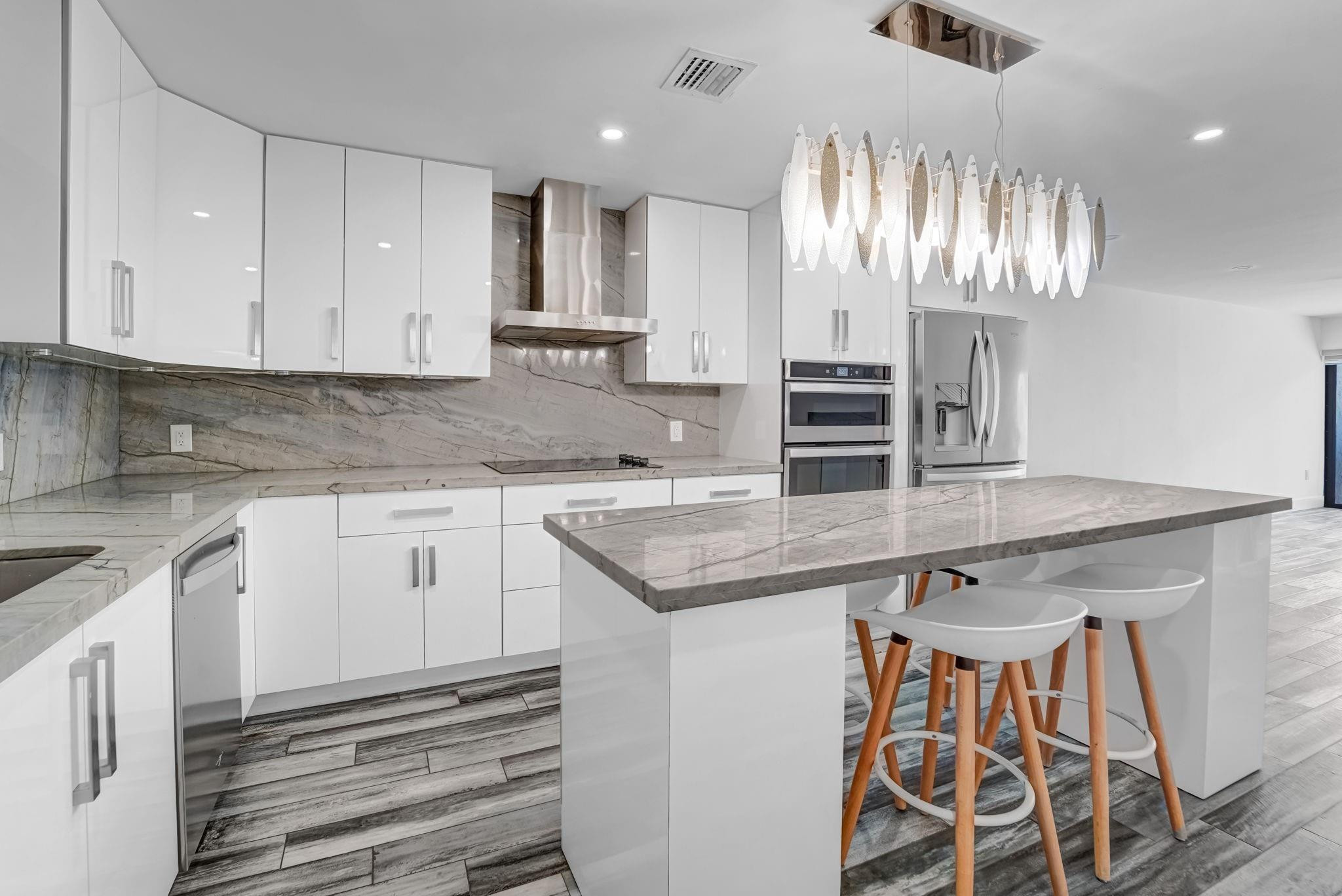 1000 NW North River Drive 14