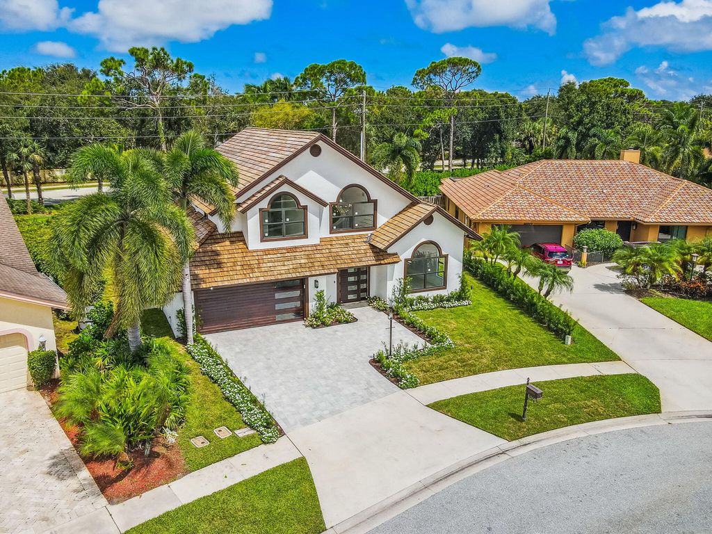 Photo of 12884 Calais Circle, Palm Beach Gardens, FL 33410 (MLS # R10906906)