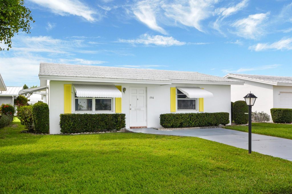 Photo of 1916 SW 19th Street, Boynton Beach, FL 33426 (MLS # R11096024)