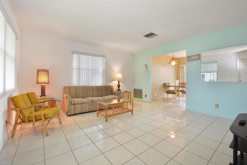 Photo of 1916 SW 19th Street, Boynton Beach, FL 33426 (MLS # R11096024)