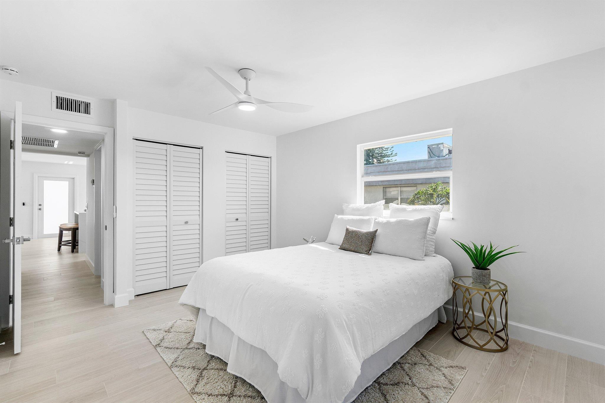 KINGS POINT VALENCIA COND - Residential