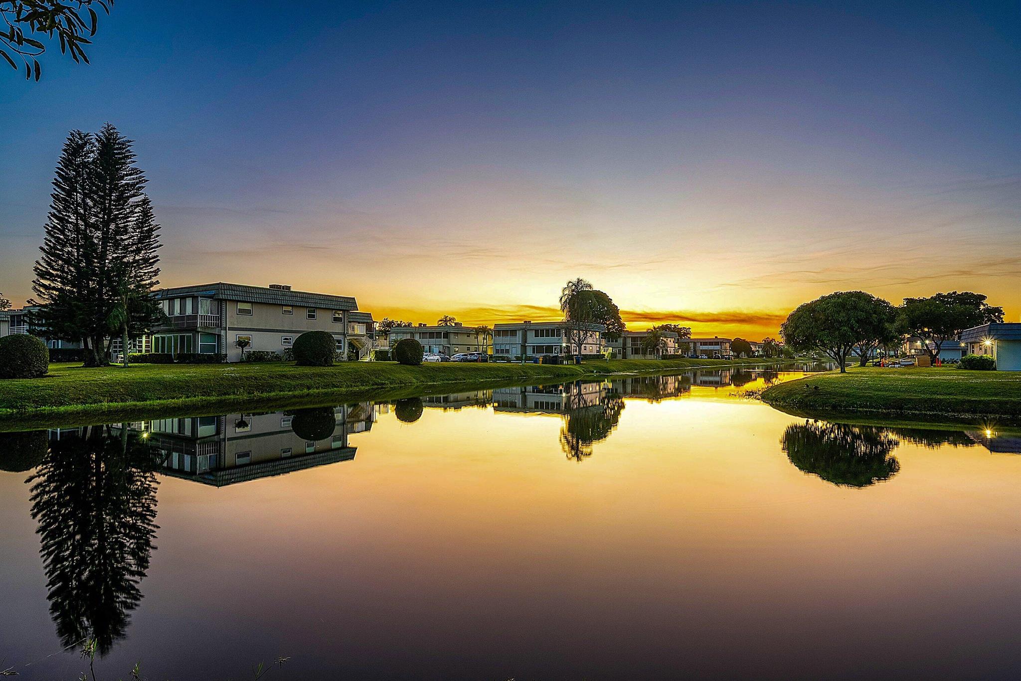 KINGS POINT VALENCIA COND - Residential