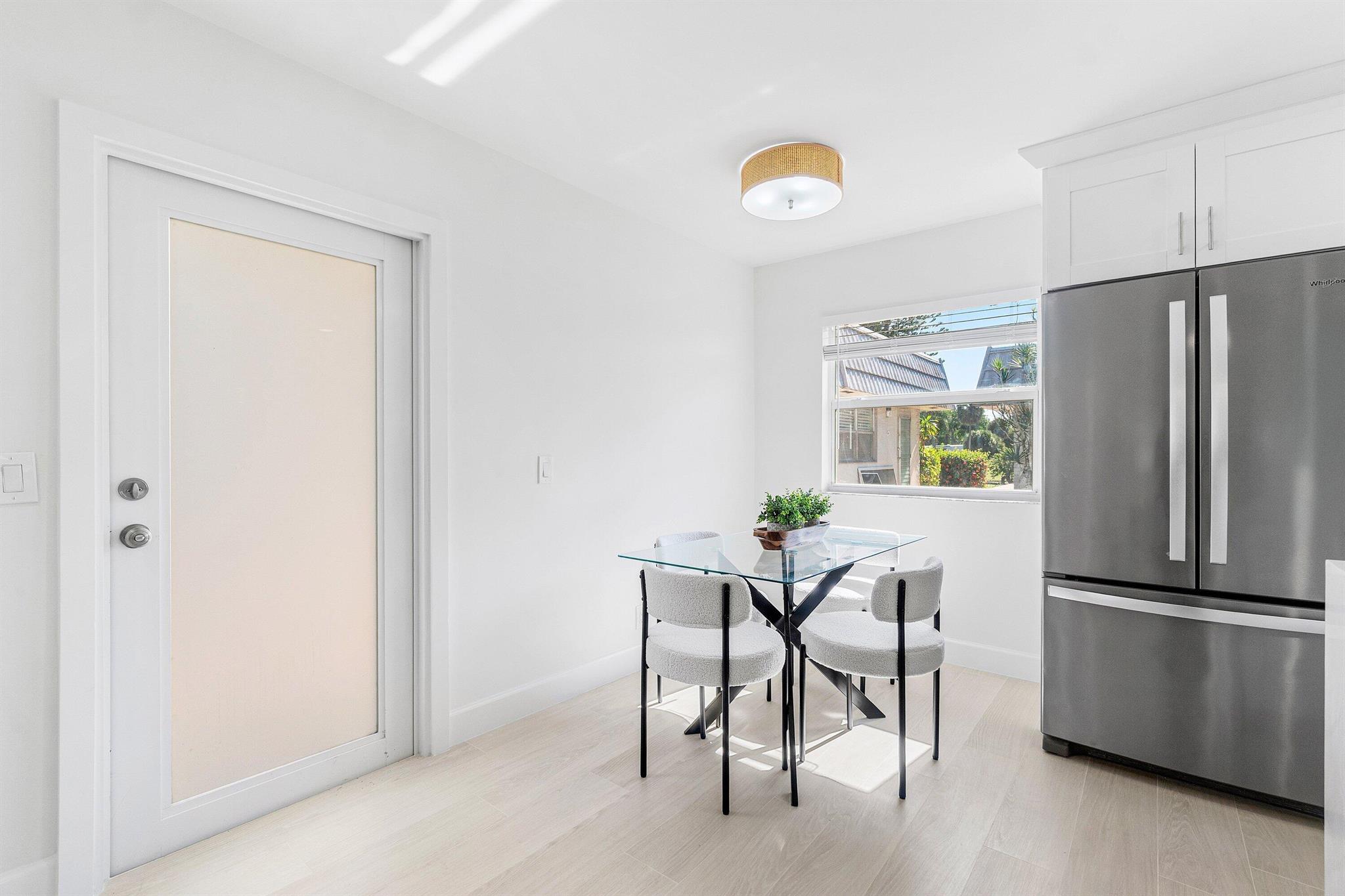 KINGS POINT VALENCIA COND - Residential