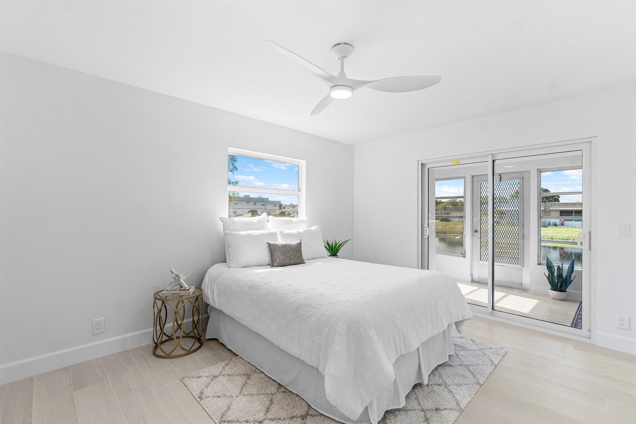 KINGS POINT VALENCIA COND - Residential