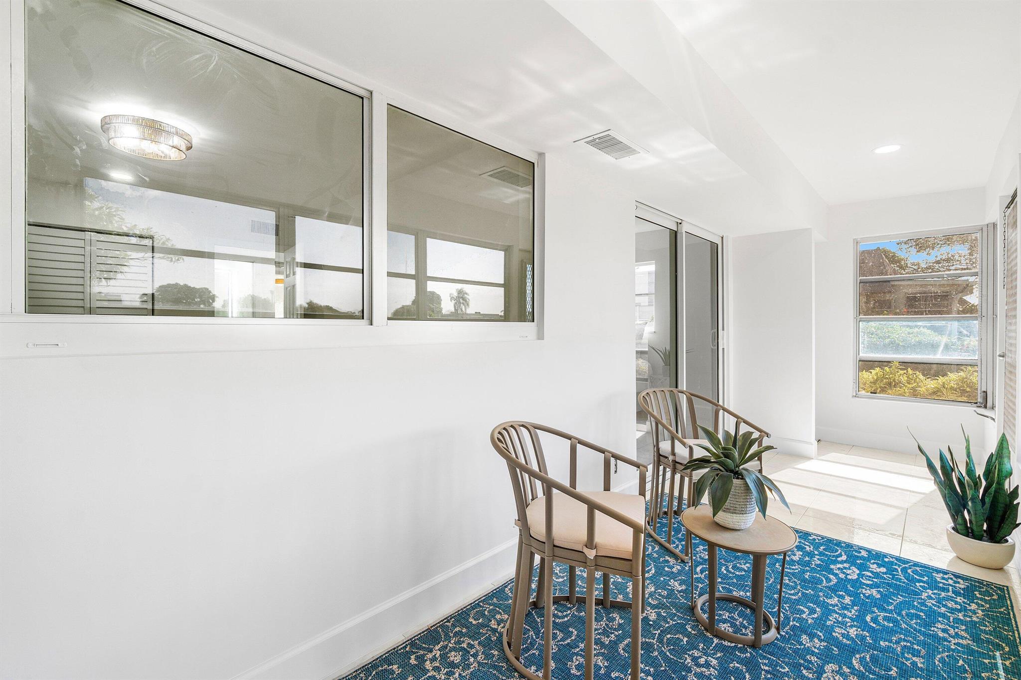 KINGS POINT VALENCIA COND - Residential