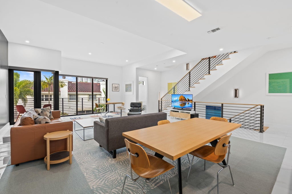 Photo of 818 NE 2ND Street, Fort Lauderdale, FL 33301 (MLS # B26072566)