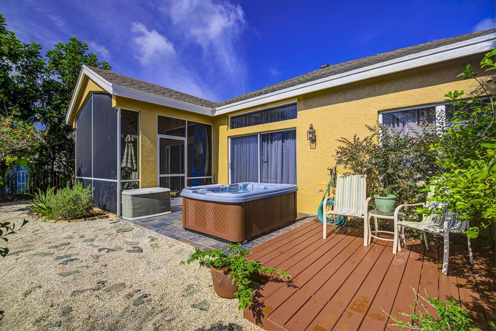 SARATOGA AT ROYAL PALM 3 - Residential