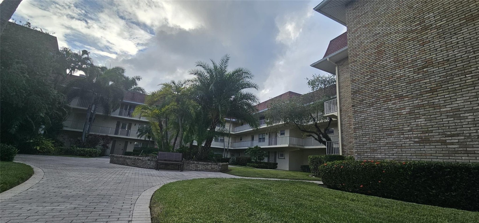 TAMBERLANE 6 CONDO - Residential