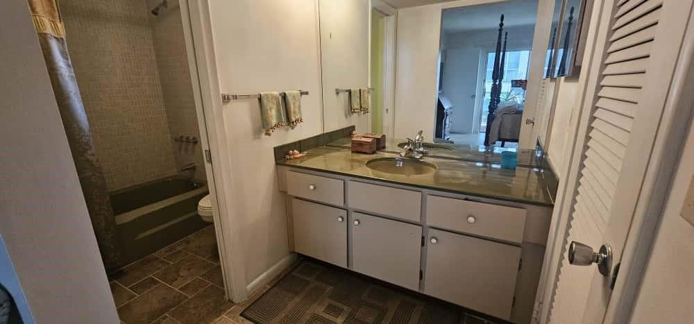 TAMBERLANE 6 CONDO - Residential