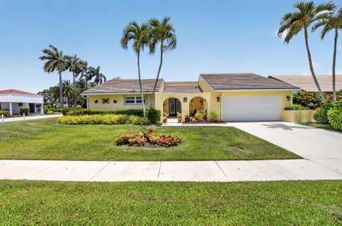 Photo of 2305 SW 23rd Cranbrook Drive, Boynton Beach, FL 33436 (MLS # B26036073)