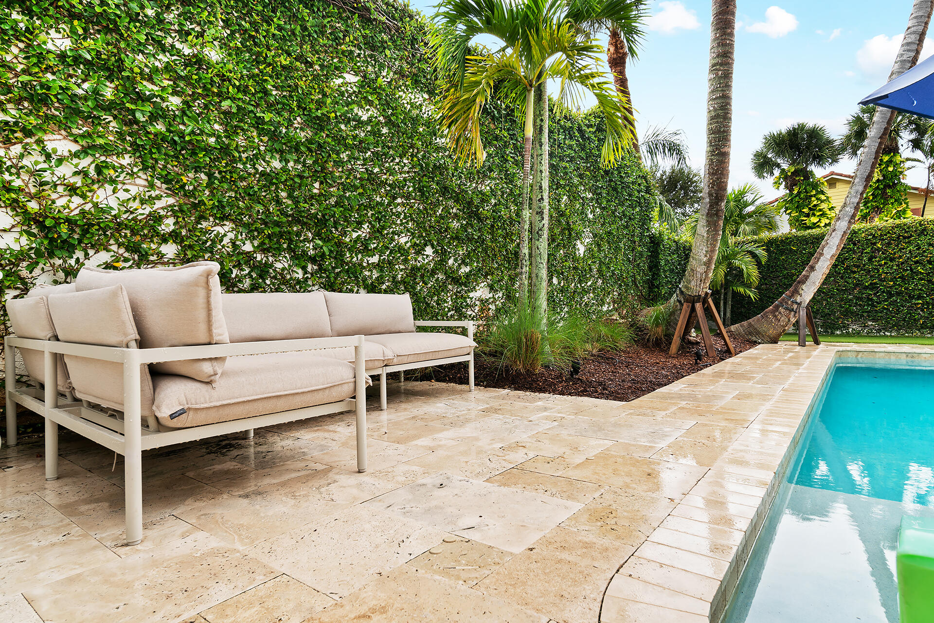 OCEAN WALK PLACE - Residential Lease