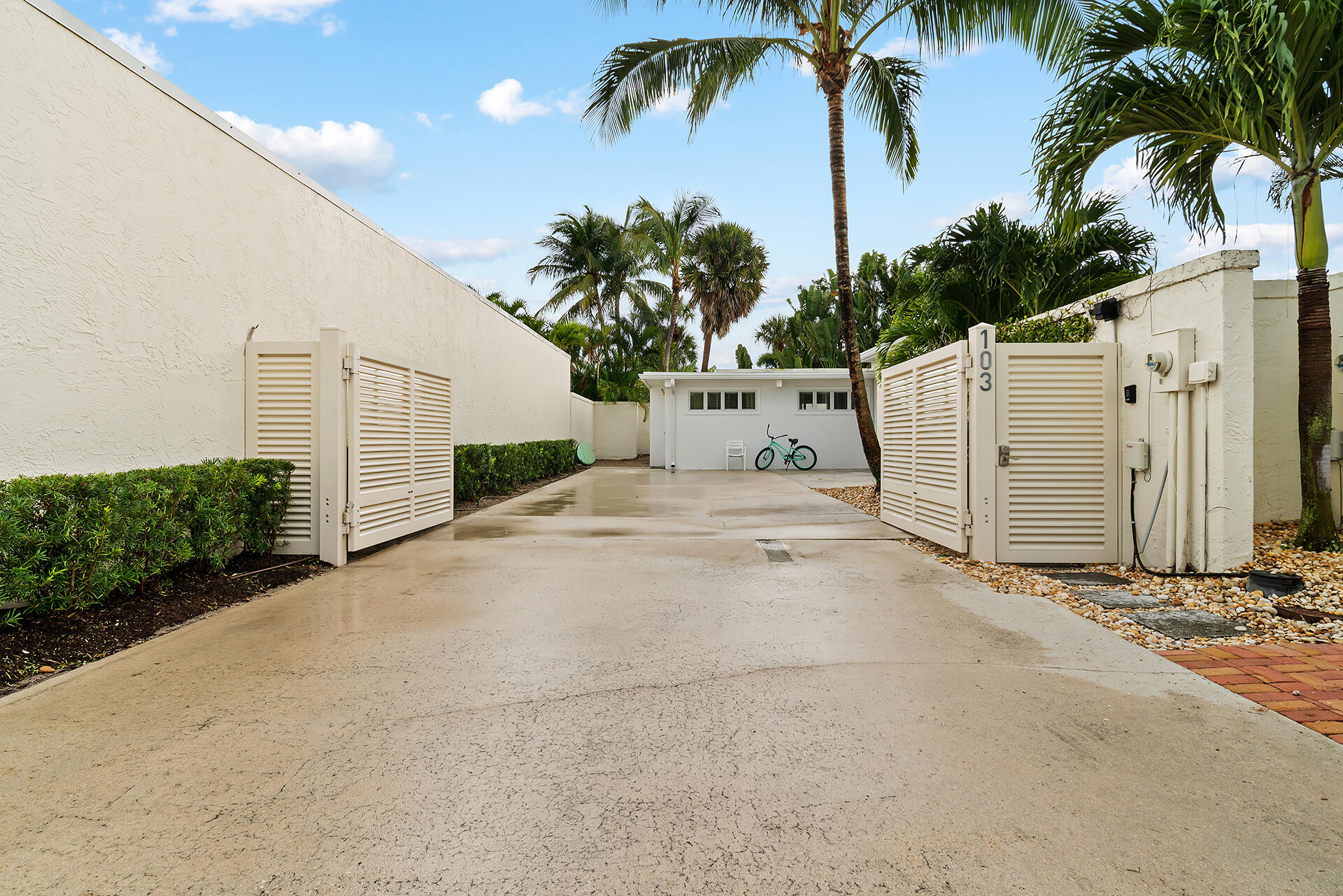 OCEAN WALK PLACE - Residential Lease