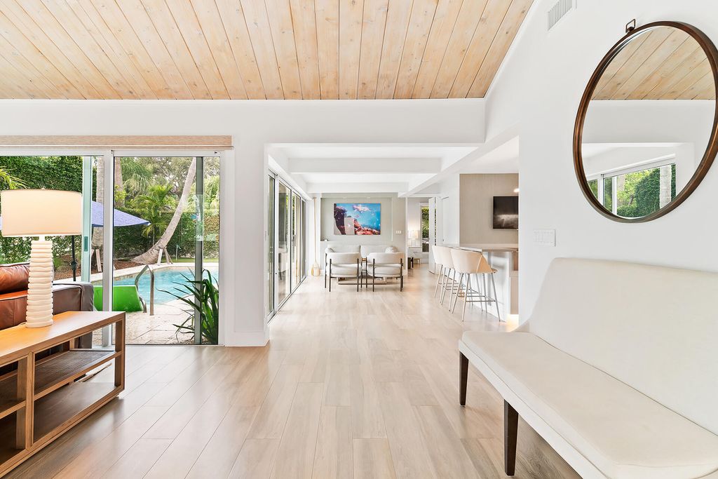 Photo of 103 W Sandpiper Circle W, Jupiter, FL 33477 (MLS # R11051825)