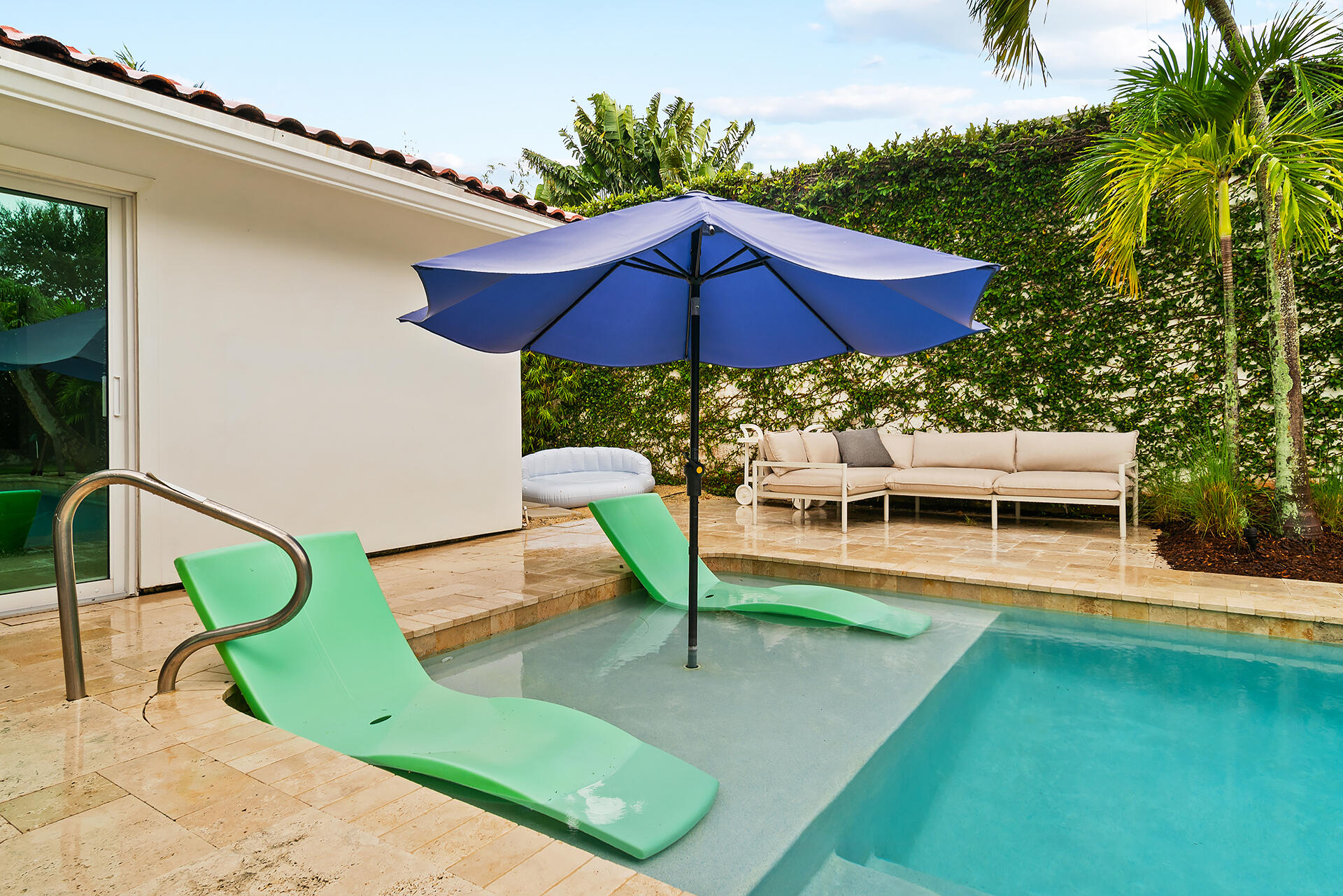 OCEAN WALK PLACE - Residential Lease