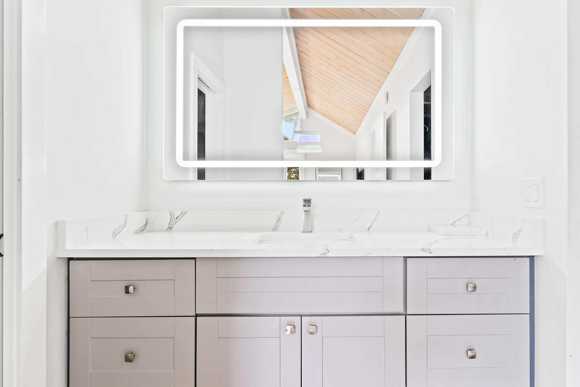 OCEAN WALK PLACE - Residential Lease