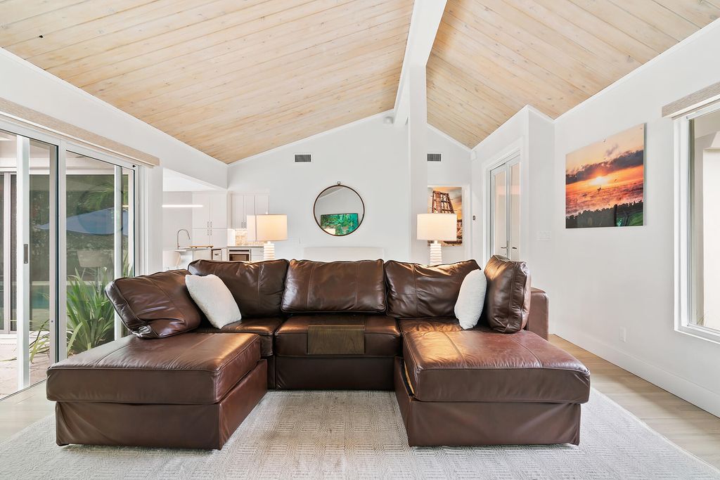 Photo of 103 W Sandpiper Circle W, Jupiter, FL 33477 (MLS # R11051825)