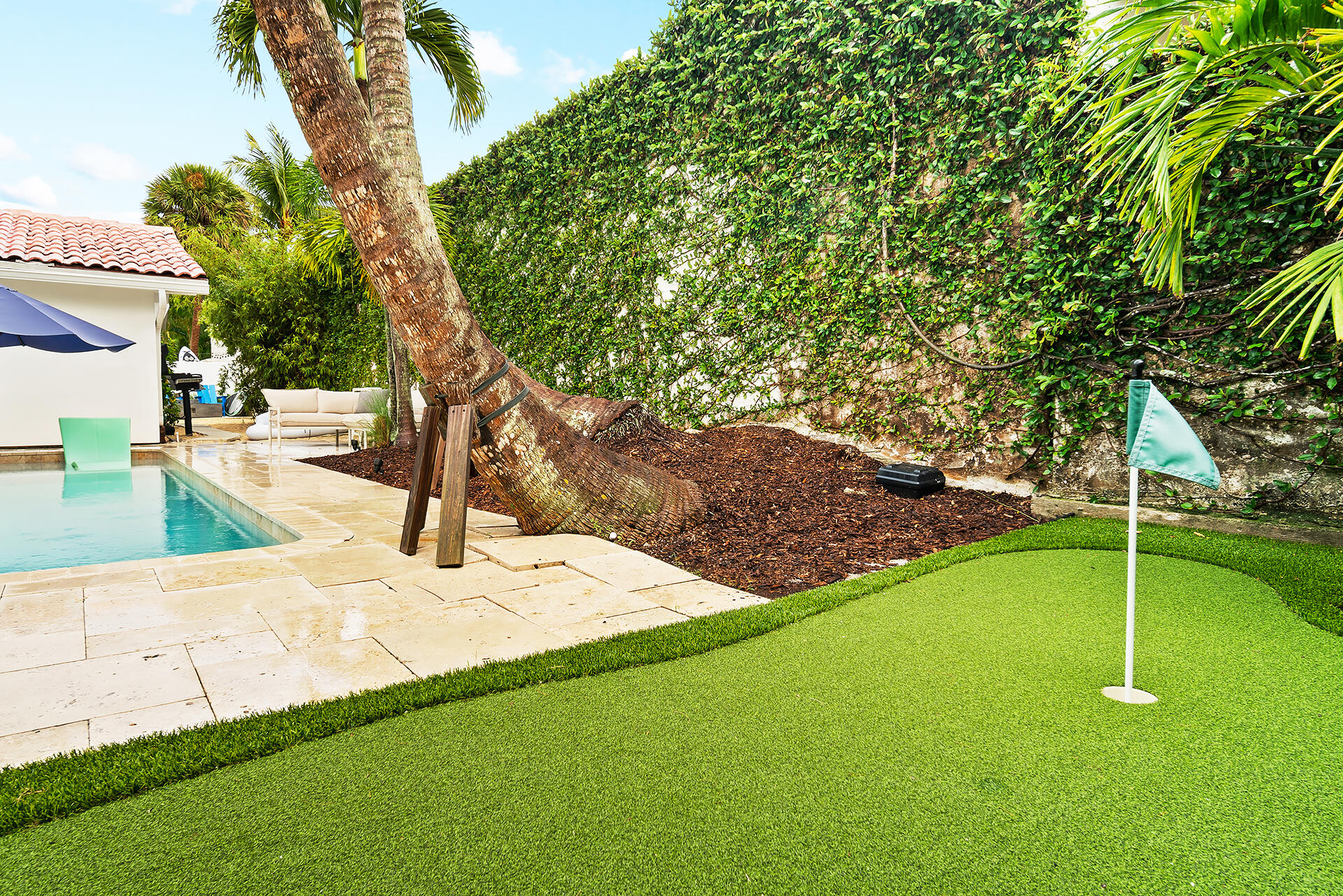 OCEAN WALK PLACE - Residential Lease