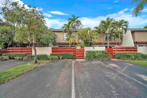 3904 Parkside Lane Hollywood FL 33021