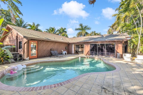 Tiny photo for 980 SW 70th Avenue, Plantation, FL 33317 (MLS # F10537926)