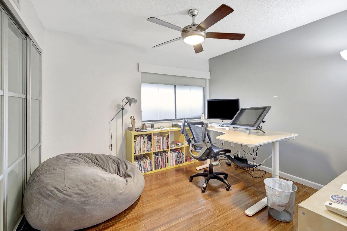 FOUNTAINS OF JACARANDA CONDO II - Residential