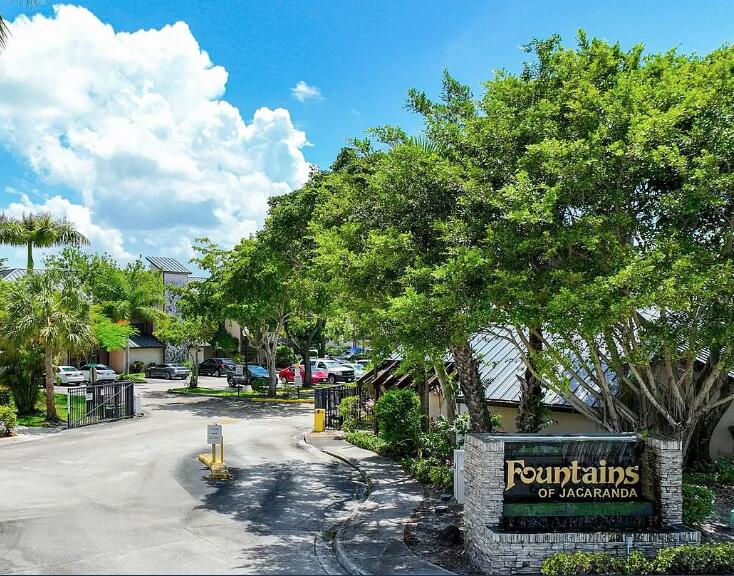 FOUNTAINS OF JACARANDA CONDO II - Residential