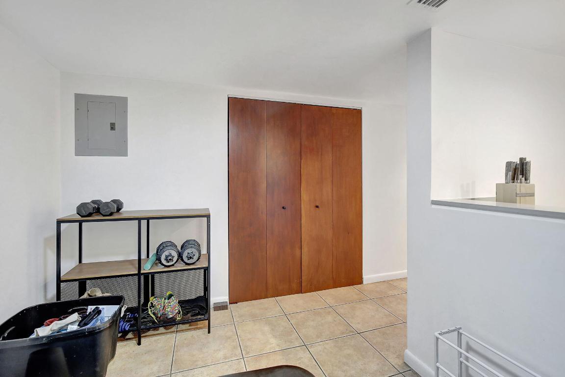 FOUNTAINS OF JACARANDA CONDO II - Residential