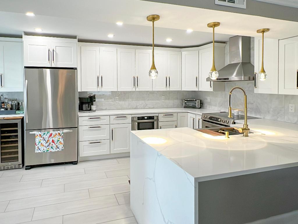 View photos, virtual tours, details... 7665 Tahiti Lane 102