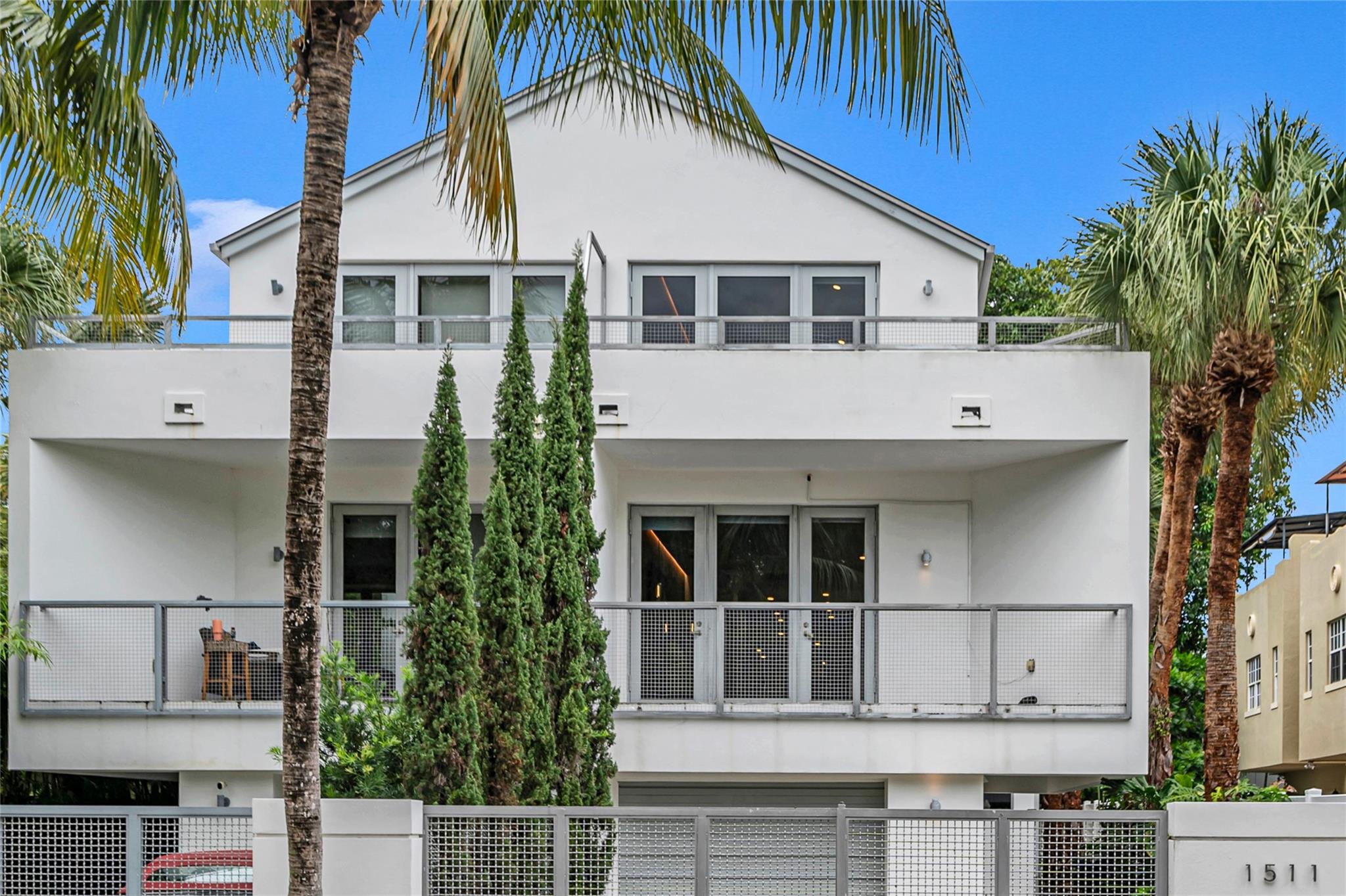 Las Olas Park Corr 6-12 B - Residential Lease