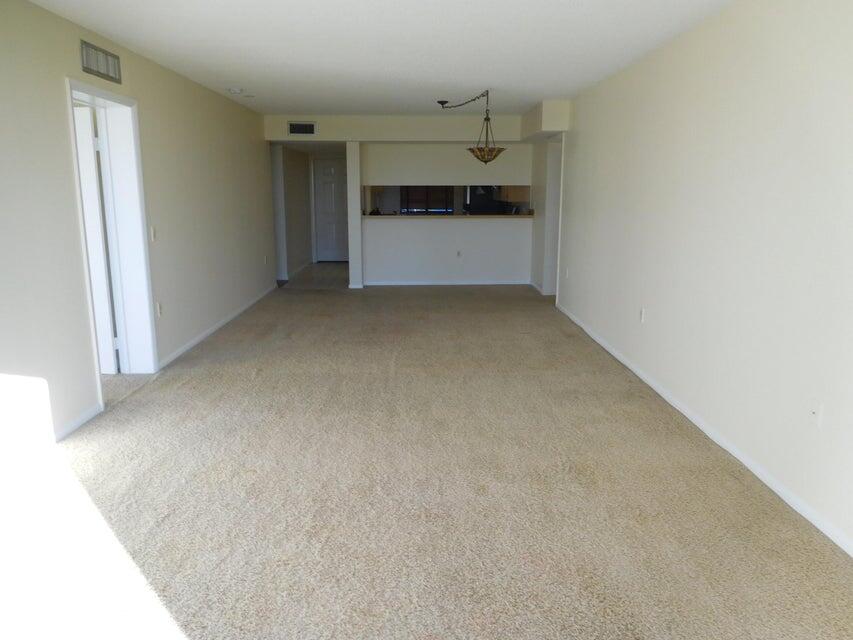 WHITEHALL - Residential