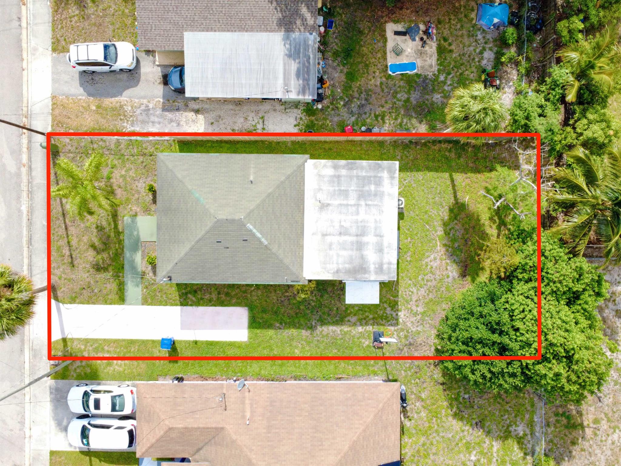 1627 W 26th Court