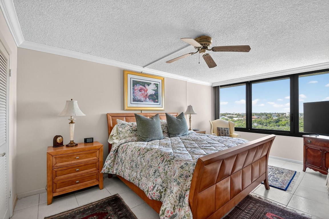 MAYFAIR HOUSE CONDO - Residential