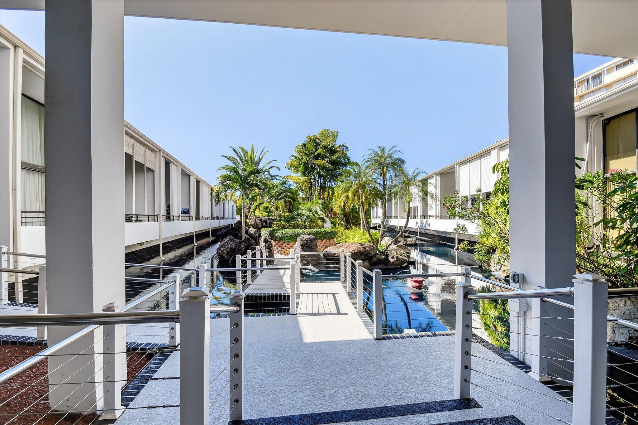 MAYFAIR HOUSE CONDO - Residential