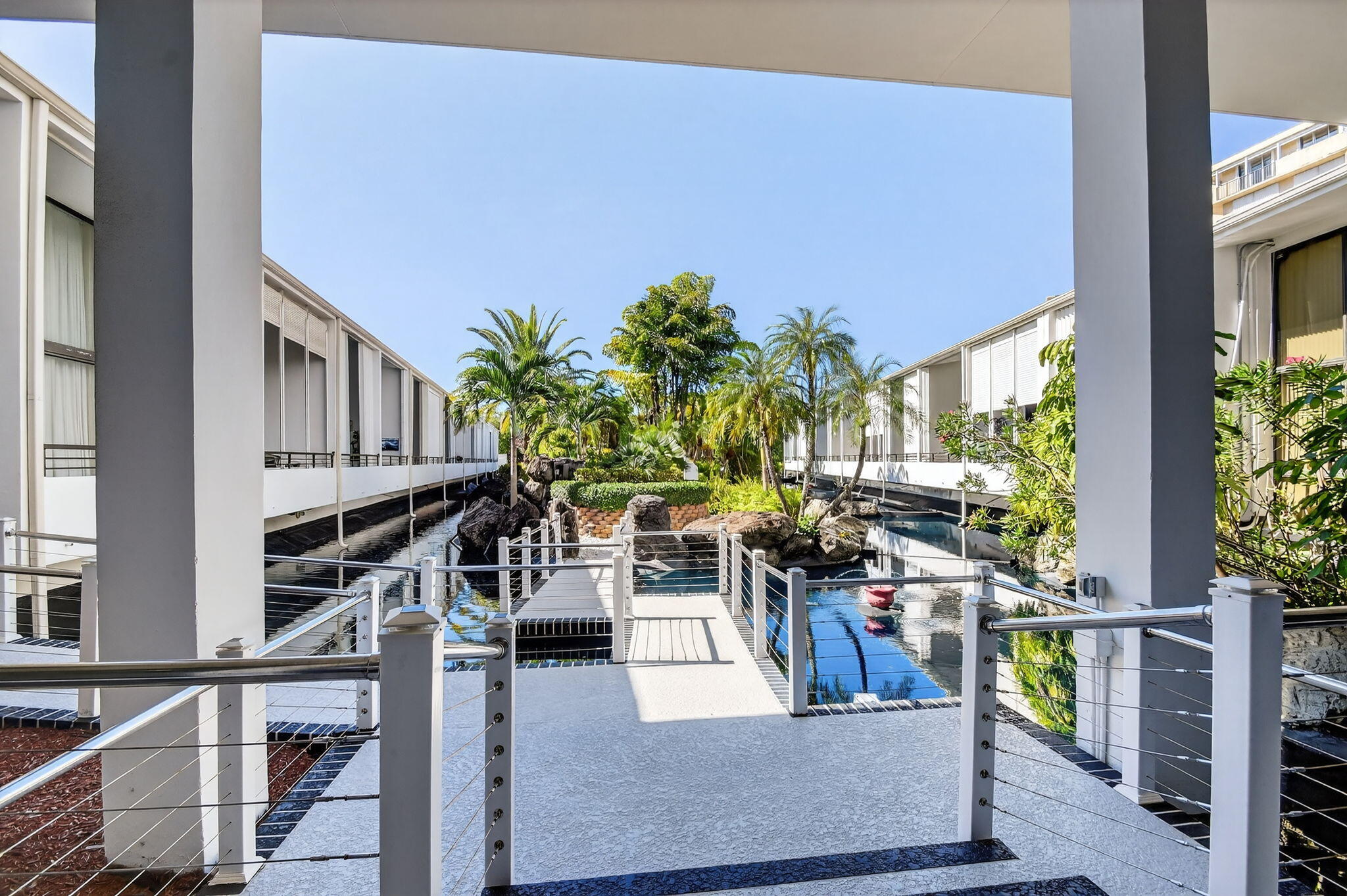 MAYFAIR HOUSE CONDO - Residential