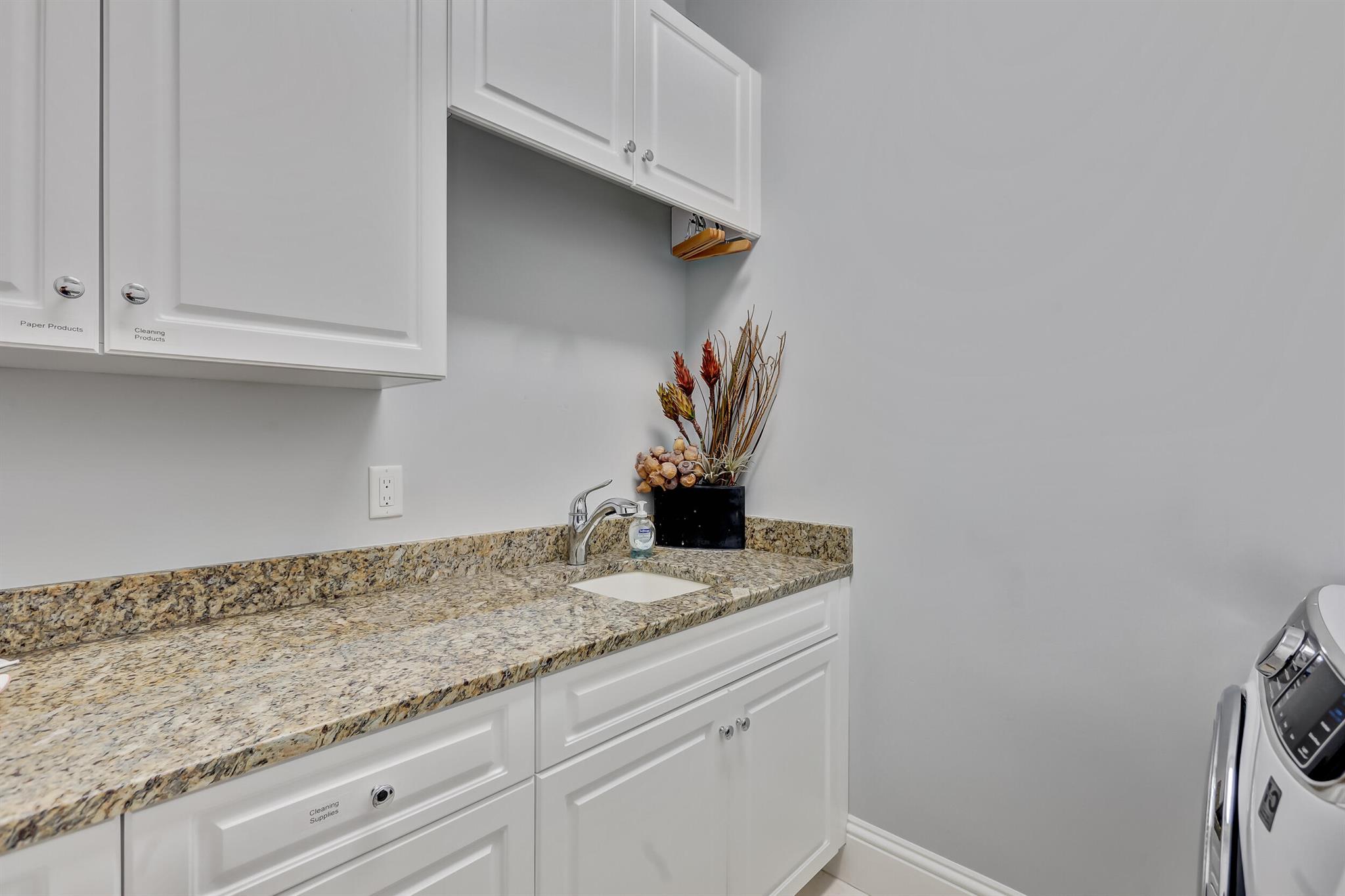 OLD PALM - Residential