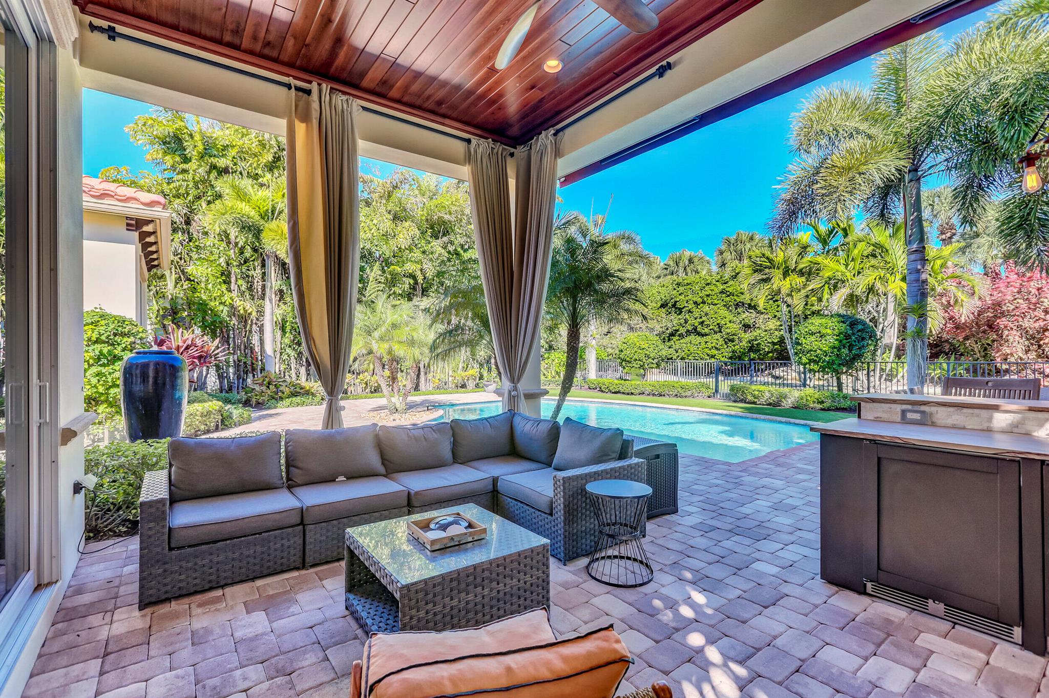 OLD PALM - Residential