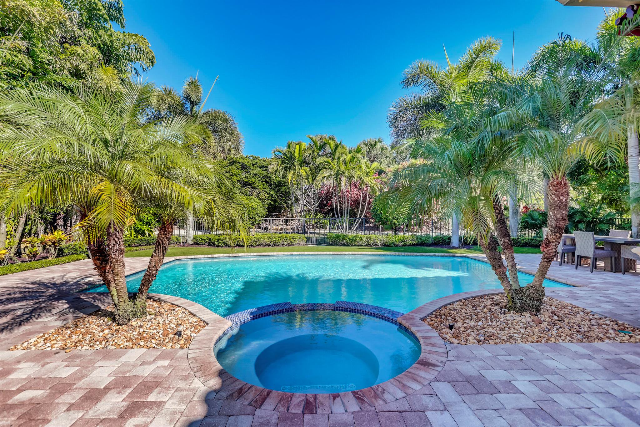 OLD PALM - Residential